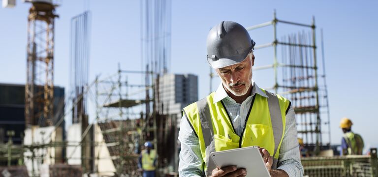 /bynder-asset/bynder:97CB94FD-3E87-47D9-9A9D5633ED22AC73/Landscape_MD/COLOUR-IMAGE_construction-manager-architect-using-tablet-on-site_jul26.jpg?1783583603000