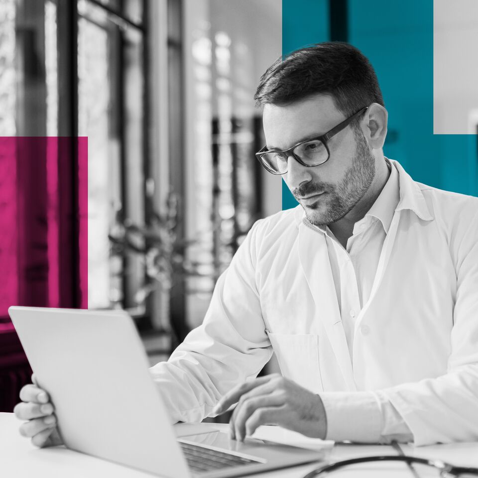 Square-SINGLE-IMAGE_squares-doctor-with-laptop_jan25